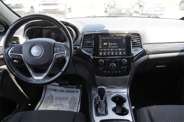 2022 Jeep Cherokee Laredo photo 12