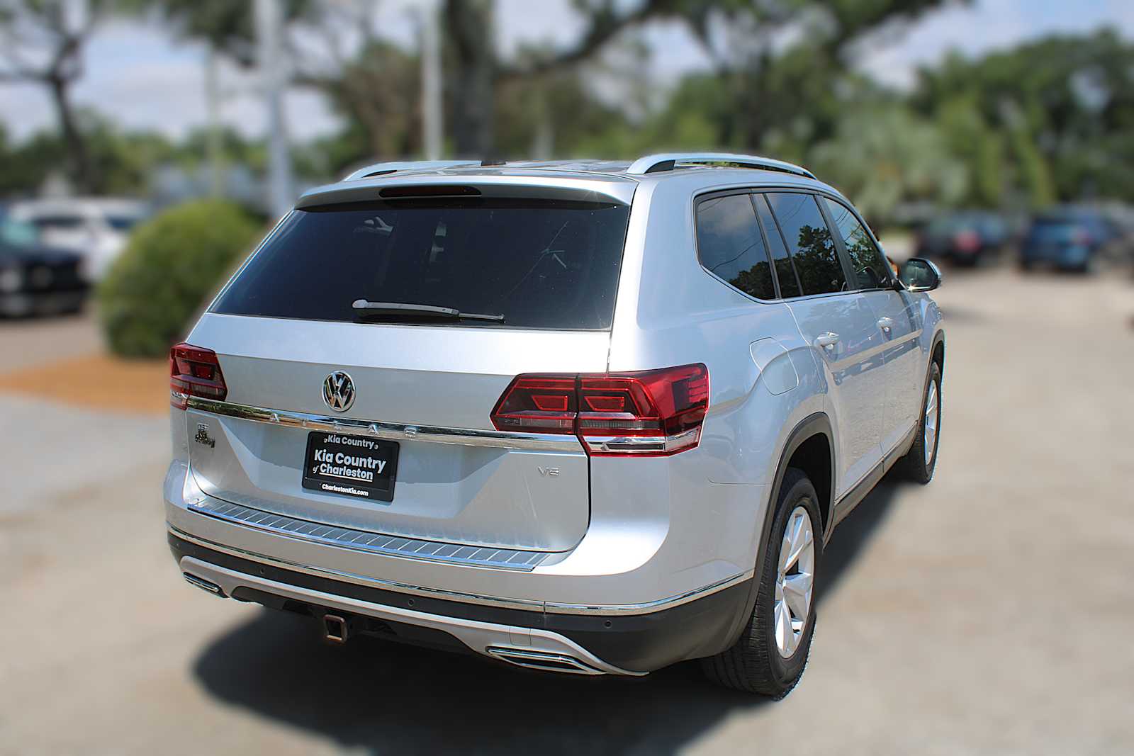 2018 Volkswagen Atlas V6 SEL photo 4