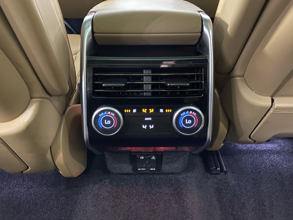 2023 Land Rover Range Rover SE photo 27