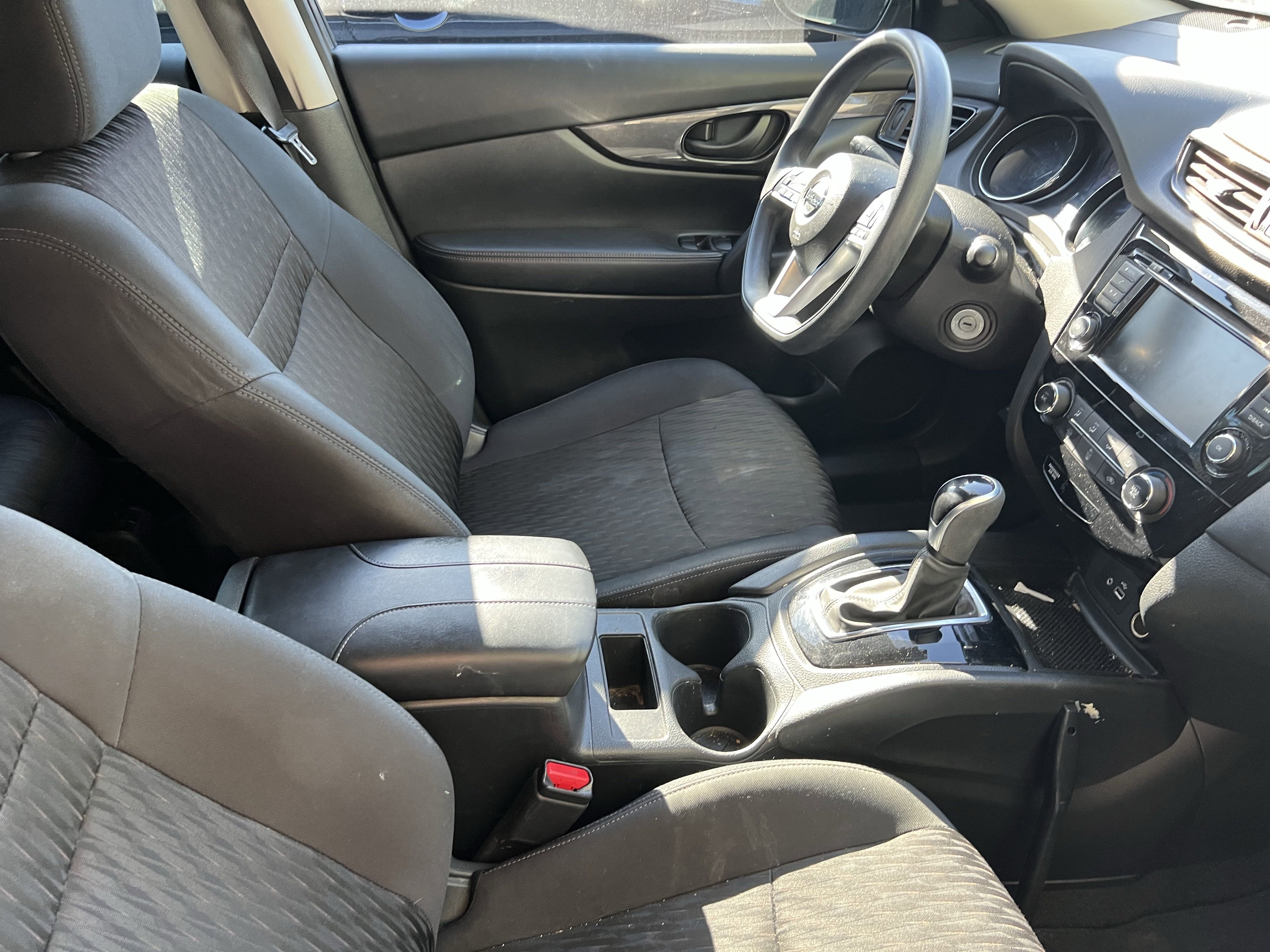 2020 Nissan Rogue S photo 2