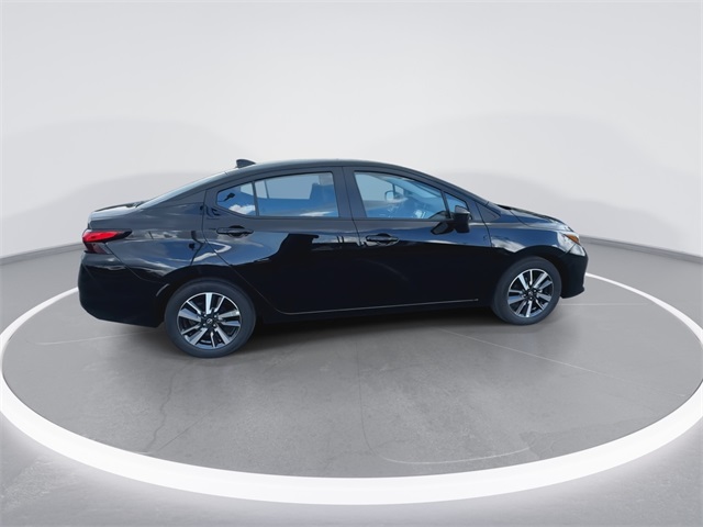 2025 Nissan Versa 1.6 SV photo 9