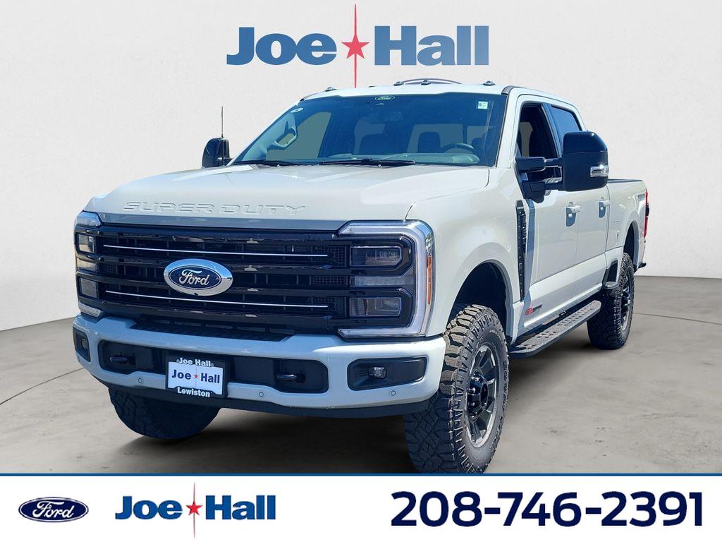 2025 Ford F-350 Super Duty Platinum's photo