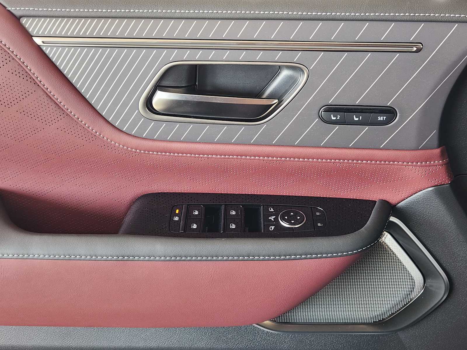2025 Infiniti QX80 photo 17
