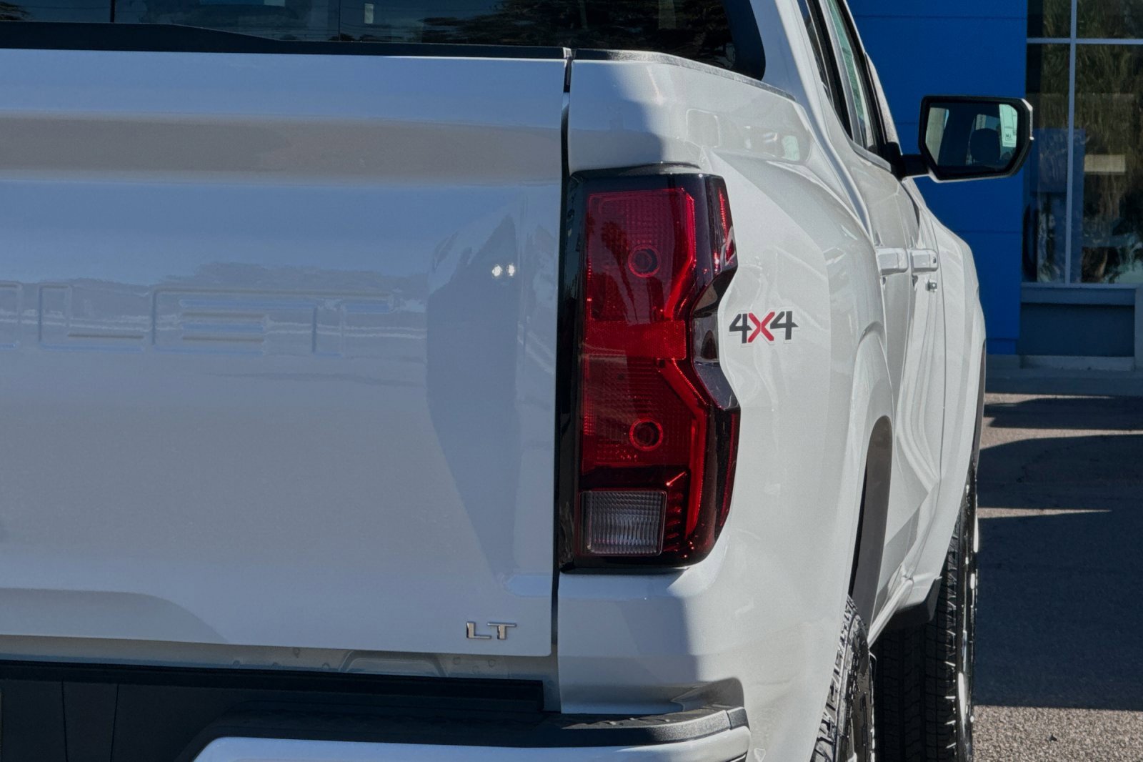 2024 Chevrolet Colorado LT photo 21