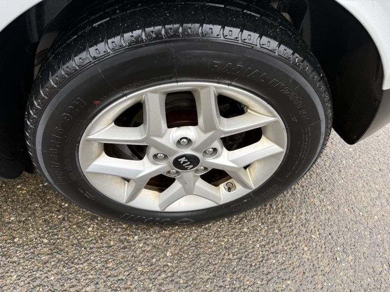 2023 Kia Soul S photo 4