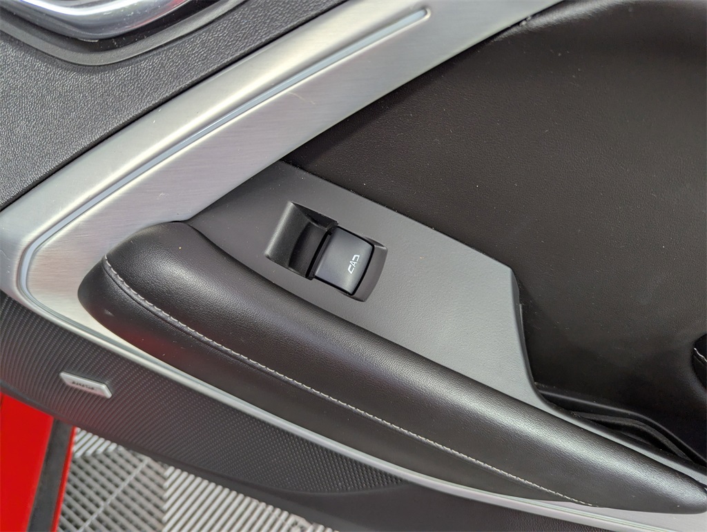 2017 Chevrolet Camaro 2LT photo 29