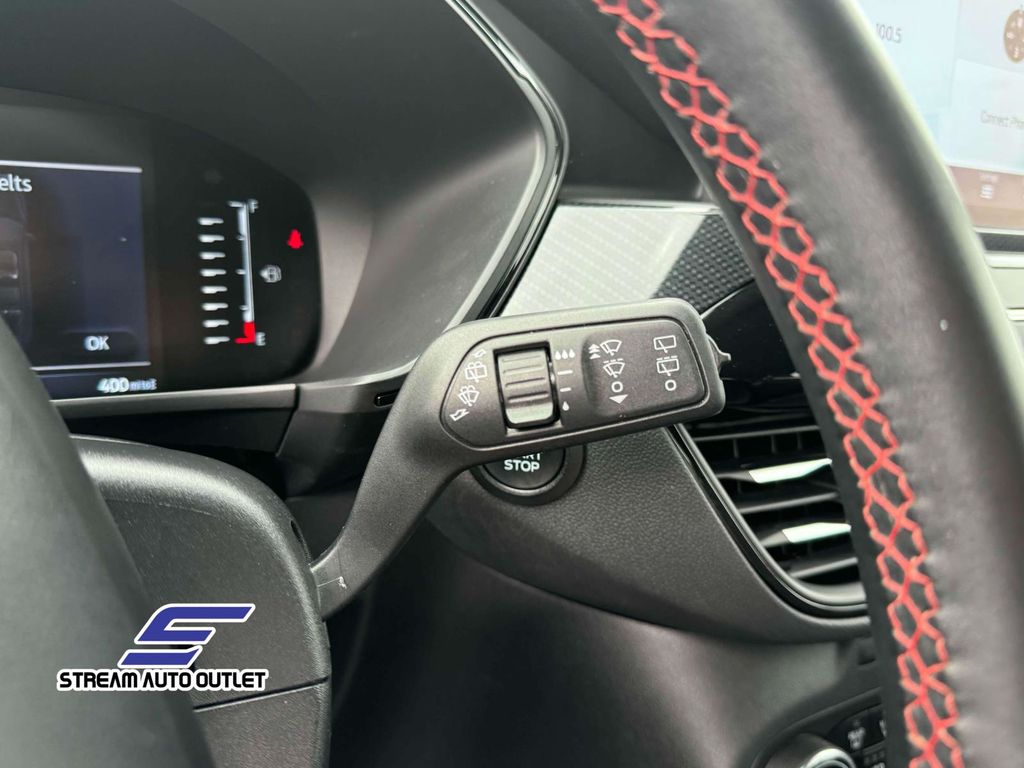 2024 Ford Escape ST-Line photo 19