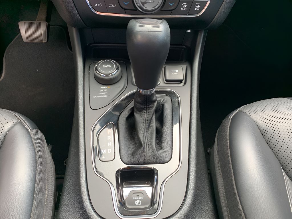 2023 Jeep Cherokee Altitude photo 22