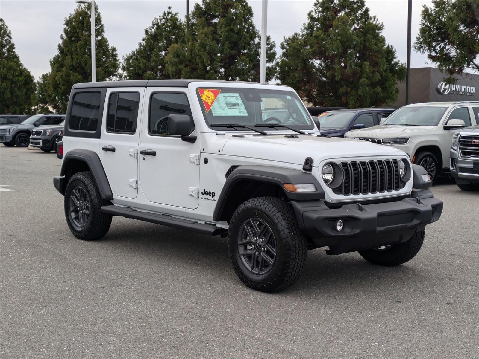2025 Jeep Wrangler Sport S photo 3
