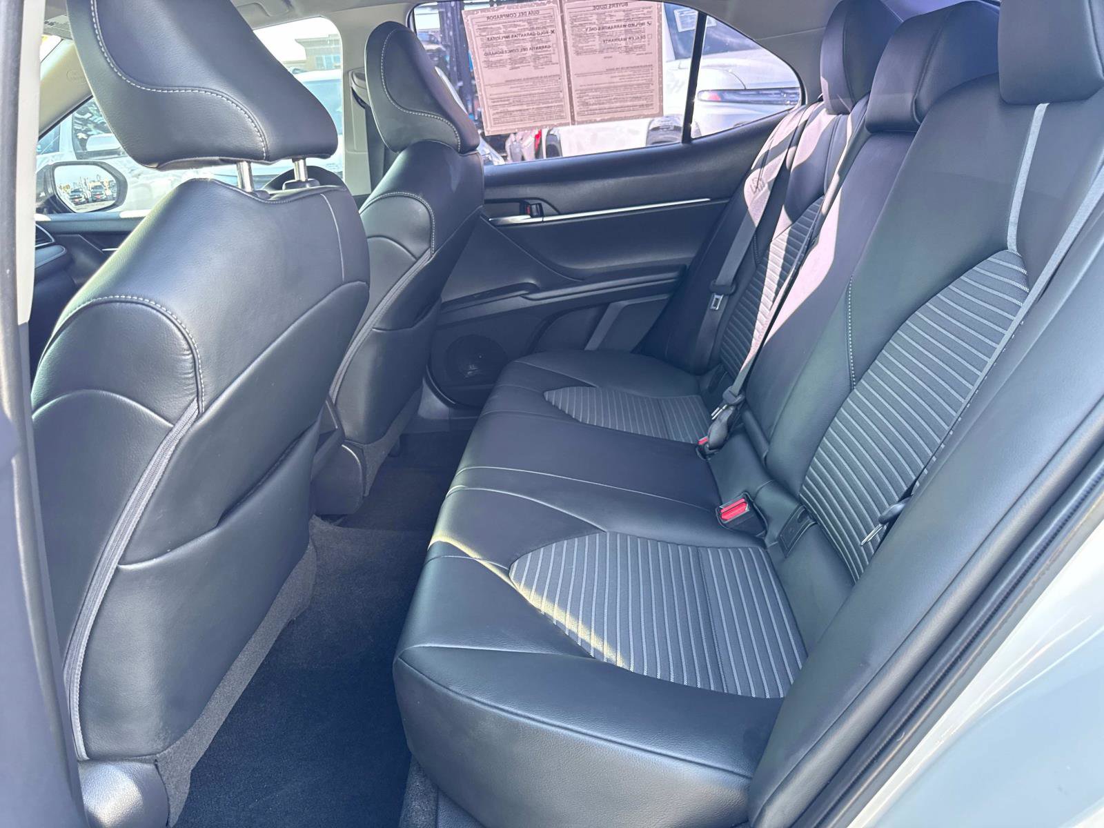 2022 Toyota Camry SE photo 11