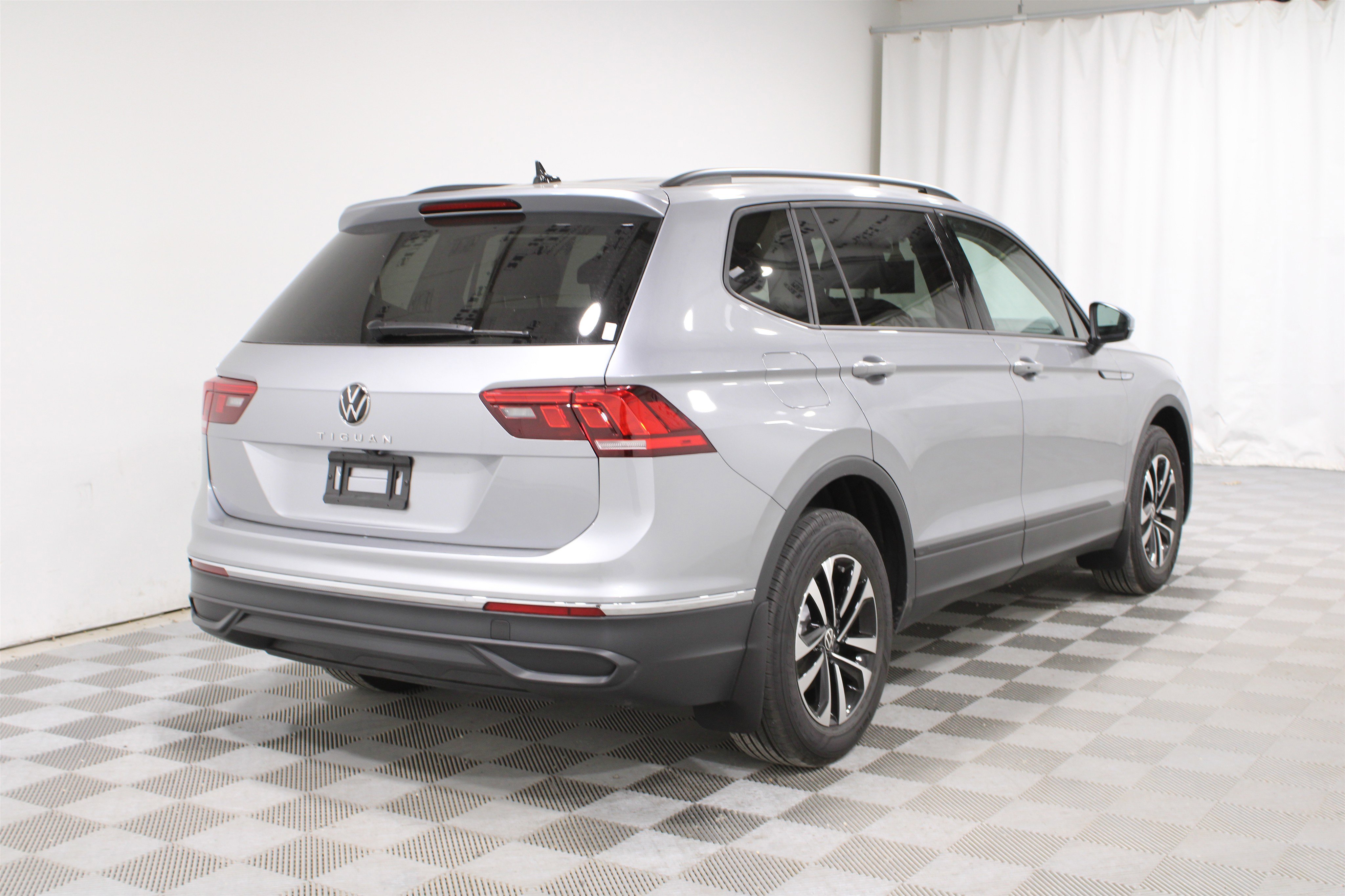 2024 Volkswagen Tiguan S photo 18