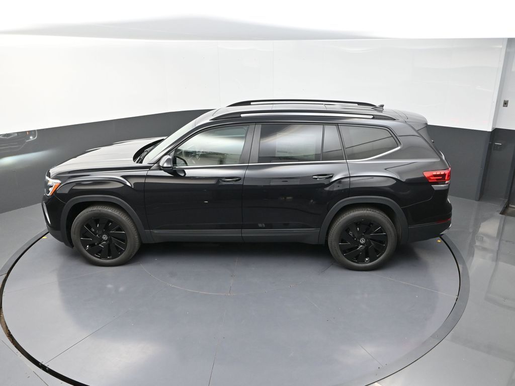 2025 Volkswagen Atlas SE Technology photo 12