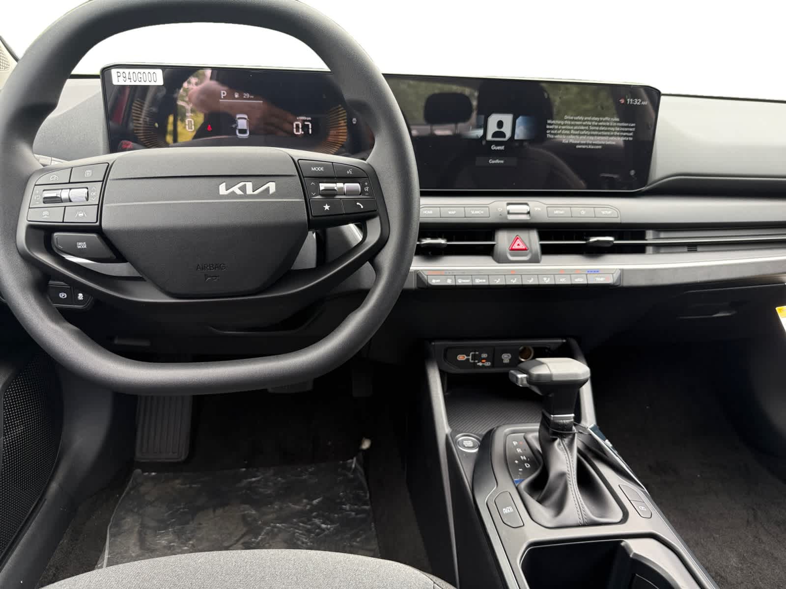 2025 Kia K4 LXS photo 10