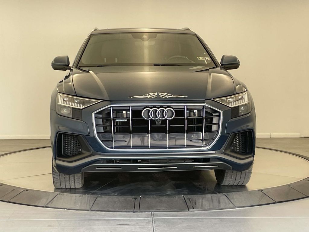 2020 Audi Q8 55 Prestige photo 9