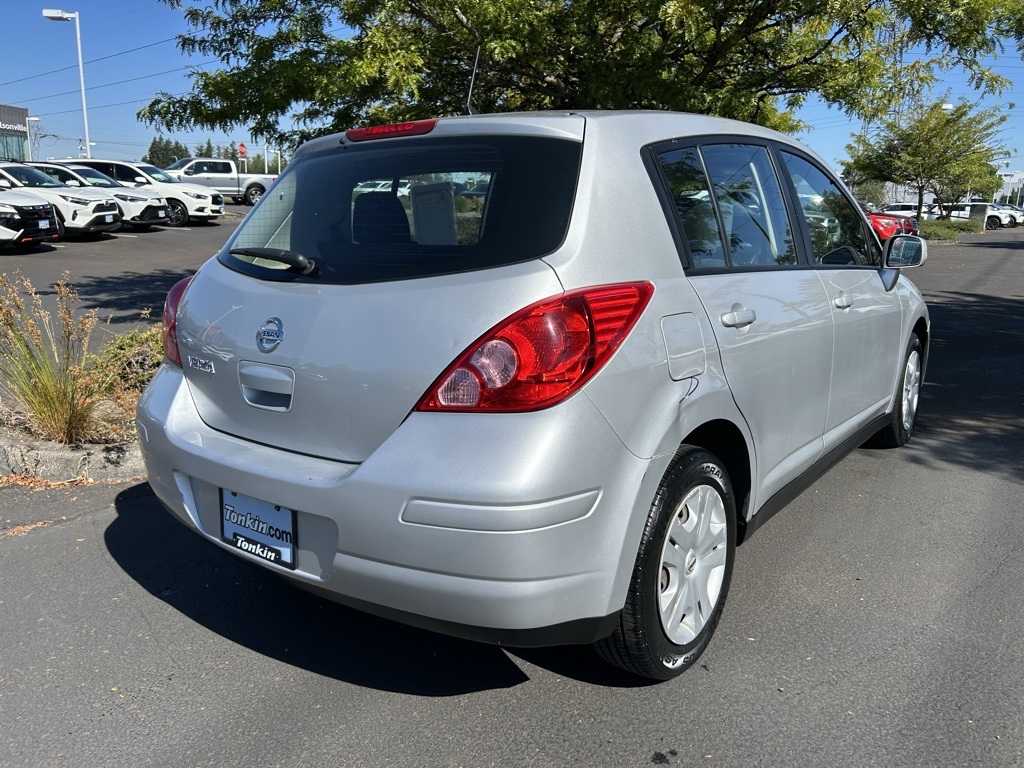2012 Nissan Versa 1.8 S photo 5