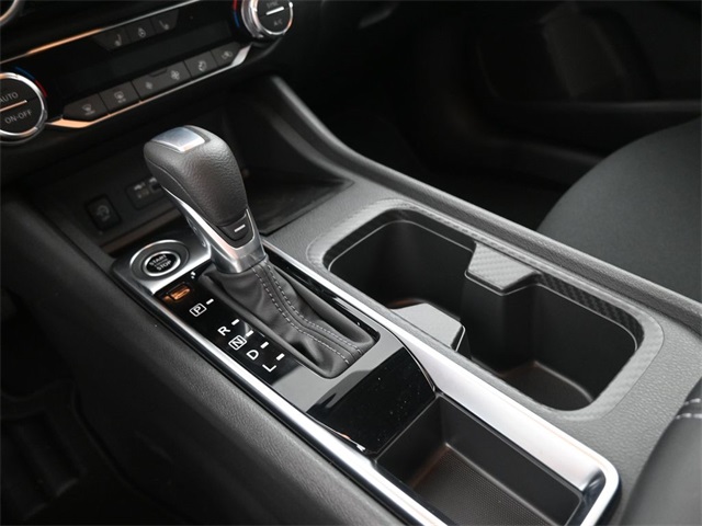 2025 Nissan Sentra SV photo 29