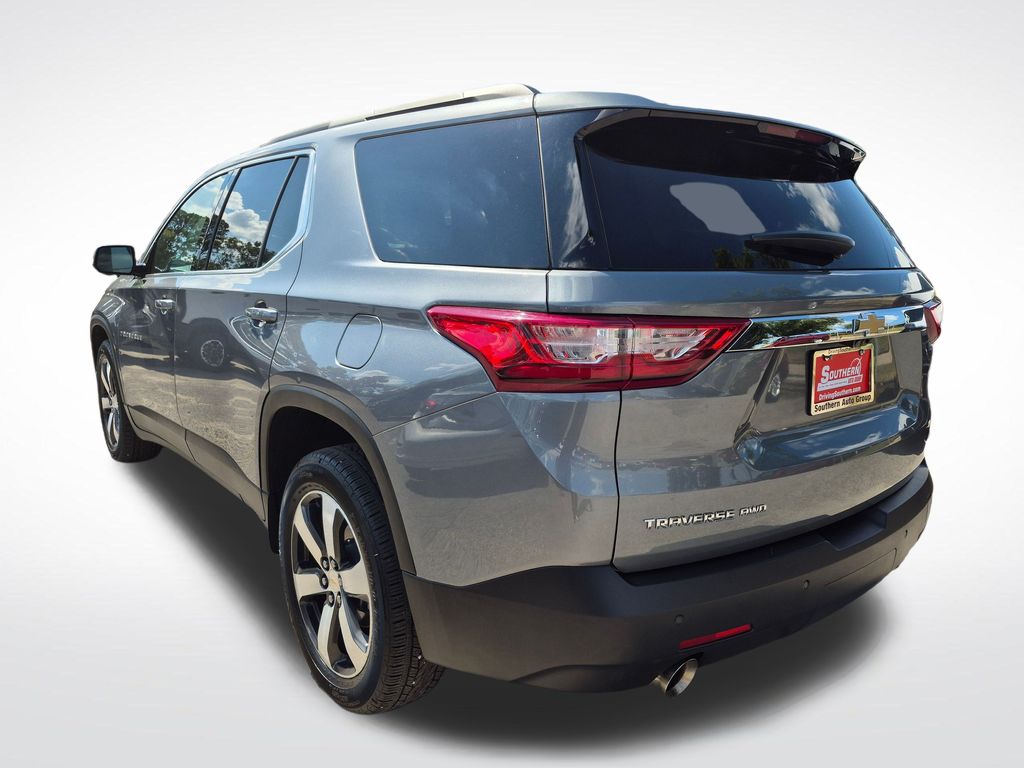 2020 Chevrolet Traverse 3LT photo 2