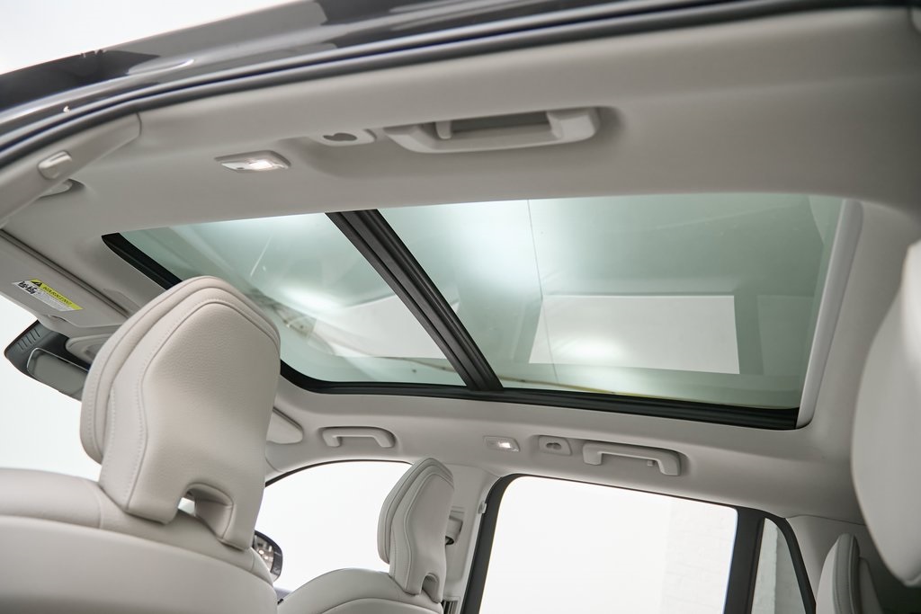 2023 VOLVO XC90 - Image 23