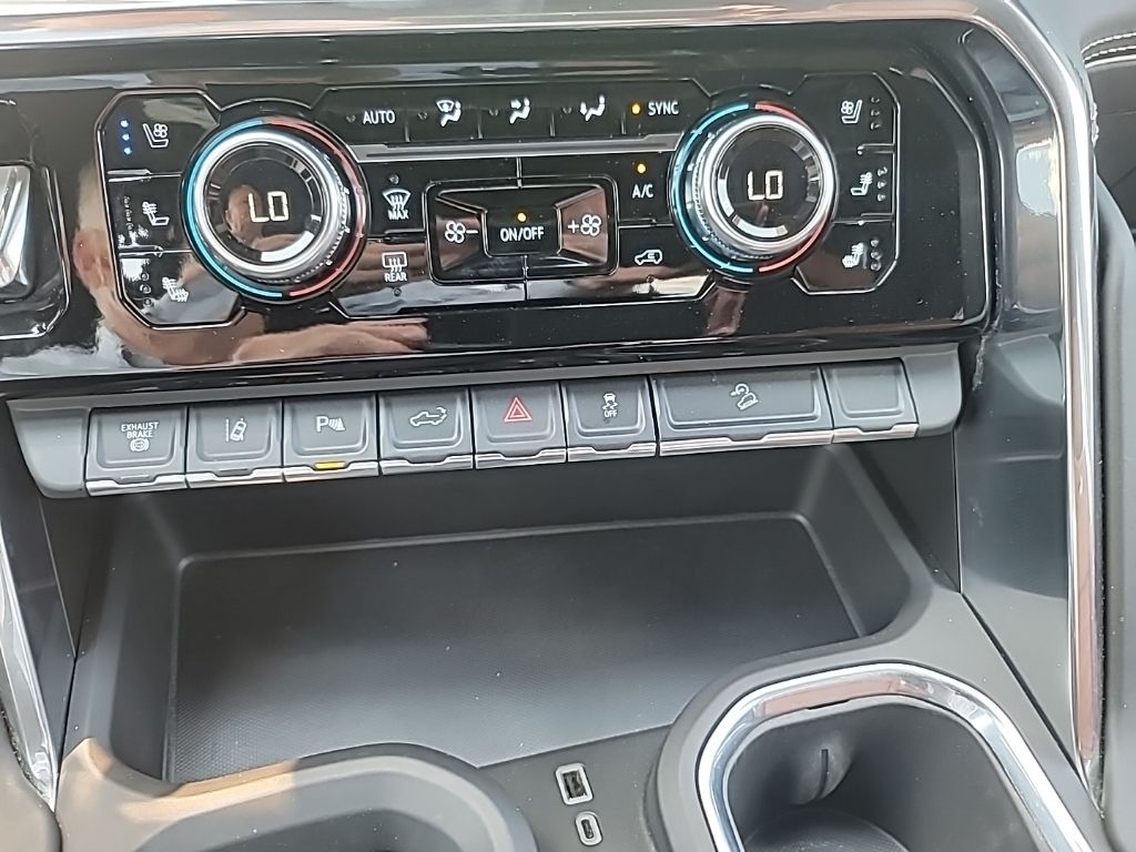 2024 Gmc Sierra 2500 HD Denali Ultimate photo 25