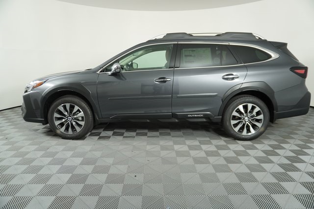 2025 Subaru Outback Touring XT photo 3