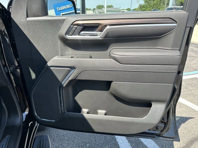 2025 Chevrolet Silverado 1500 RST photo 10