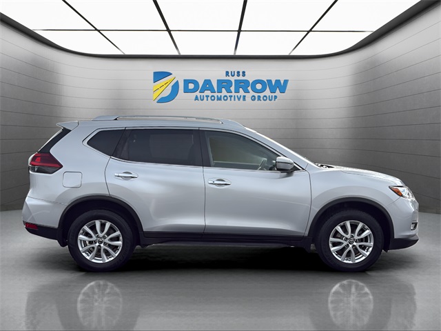 2019 Nissan Rogue SV photo 3