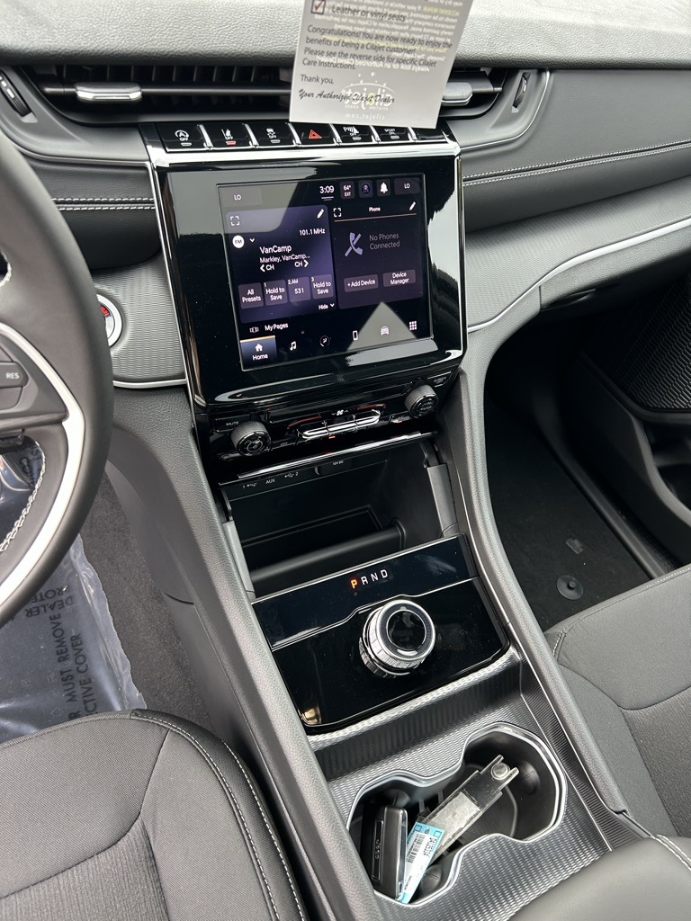 2025 Jeep Grand Cherokee Laredo X photo 19