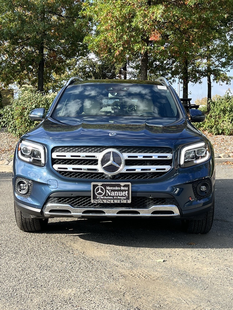 2023 Mercedes Benz GLB 250 4MATIC photo 2