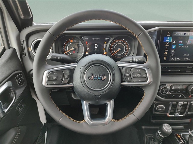2024 Jeep Wrangler Sahara photo 9