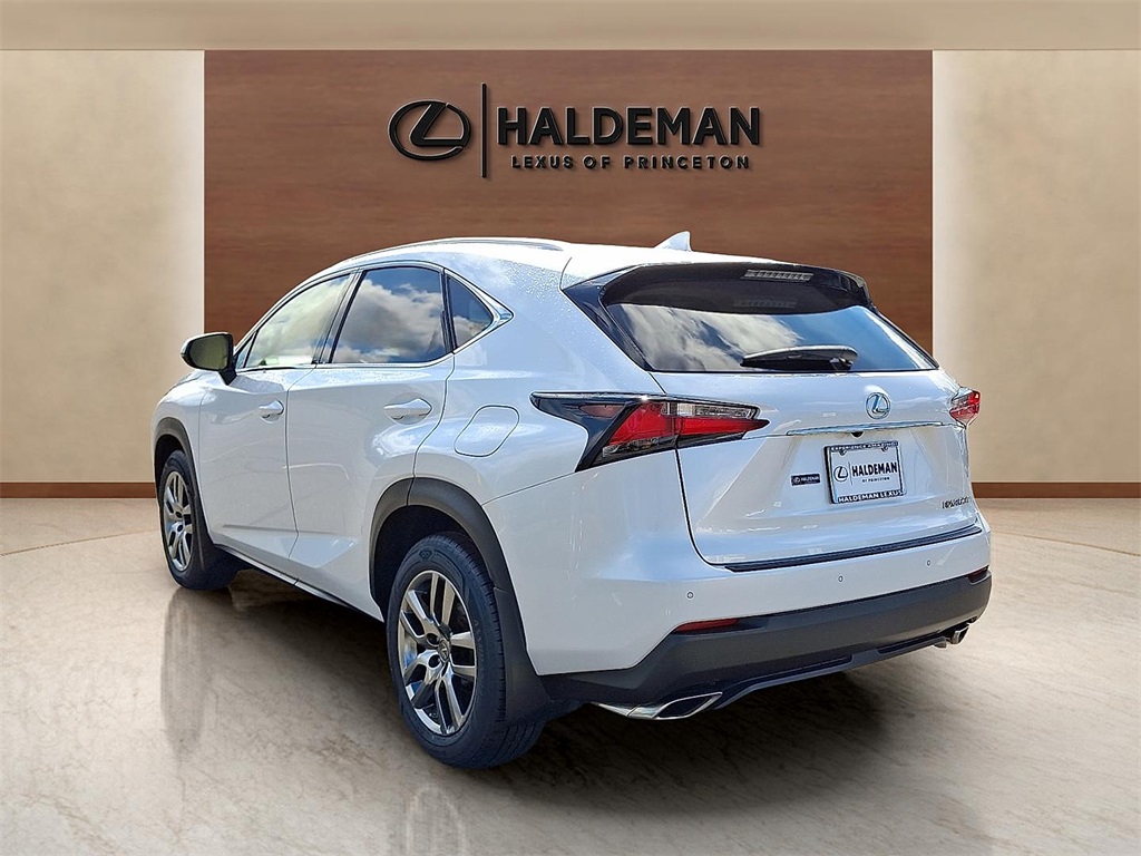 2016 Lexus NX 200t Luxury photo 3