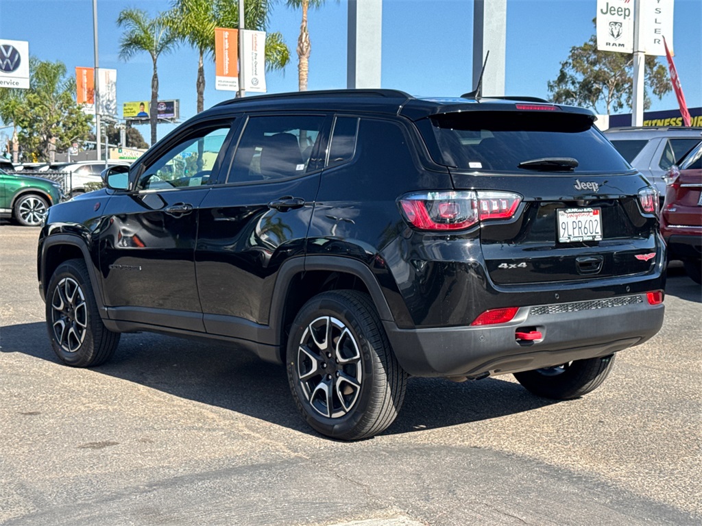 2024 Jeep Compass Trailhawk photo 9