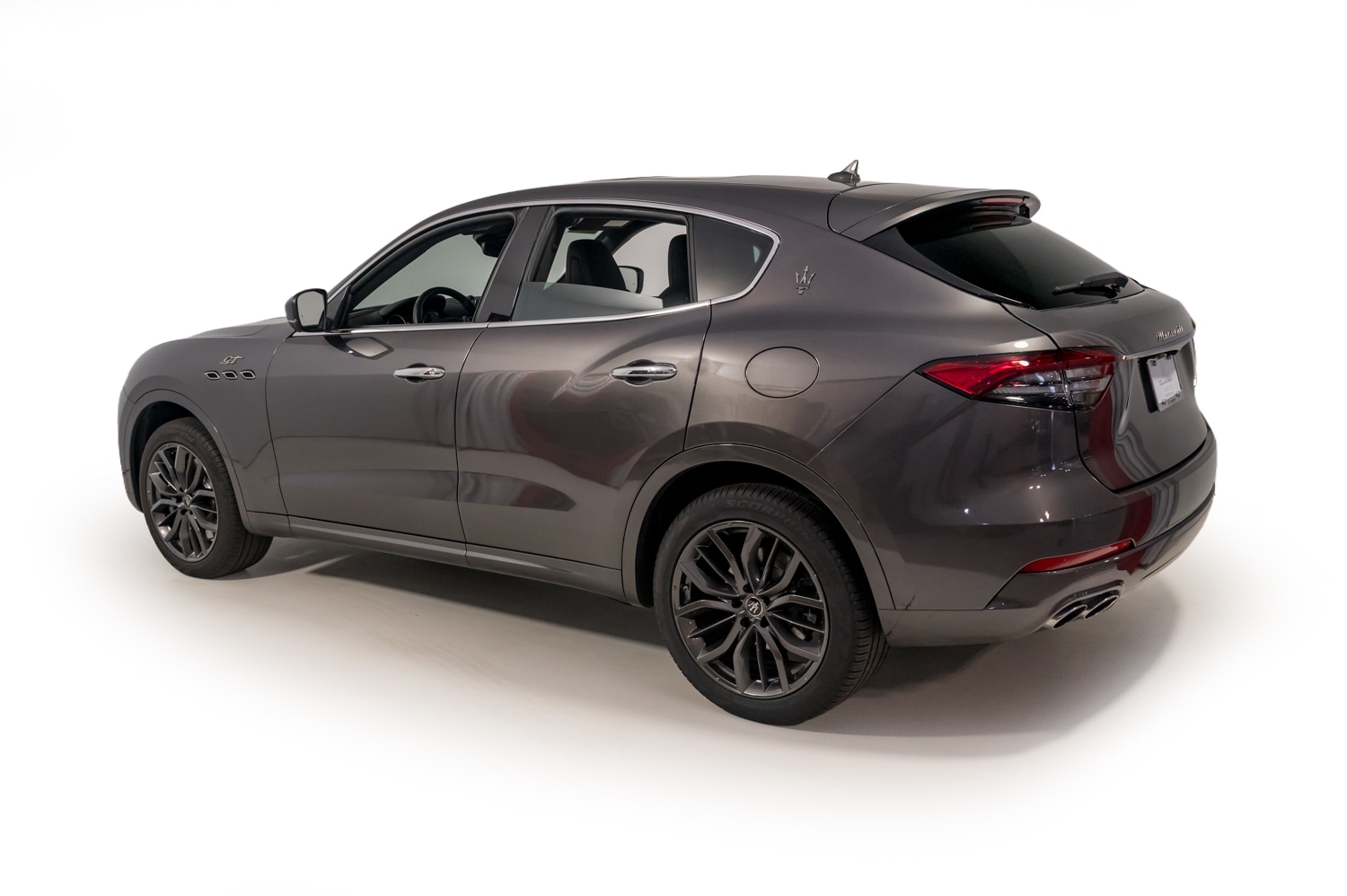 2024 Maserati Levante GT photo 4