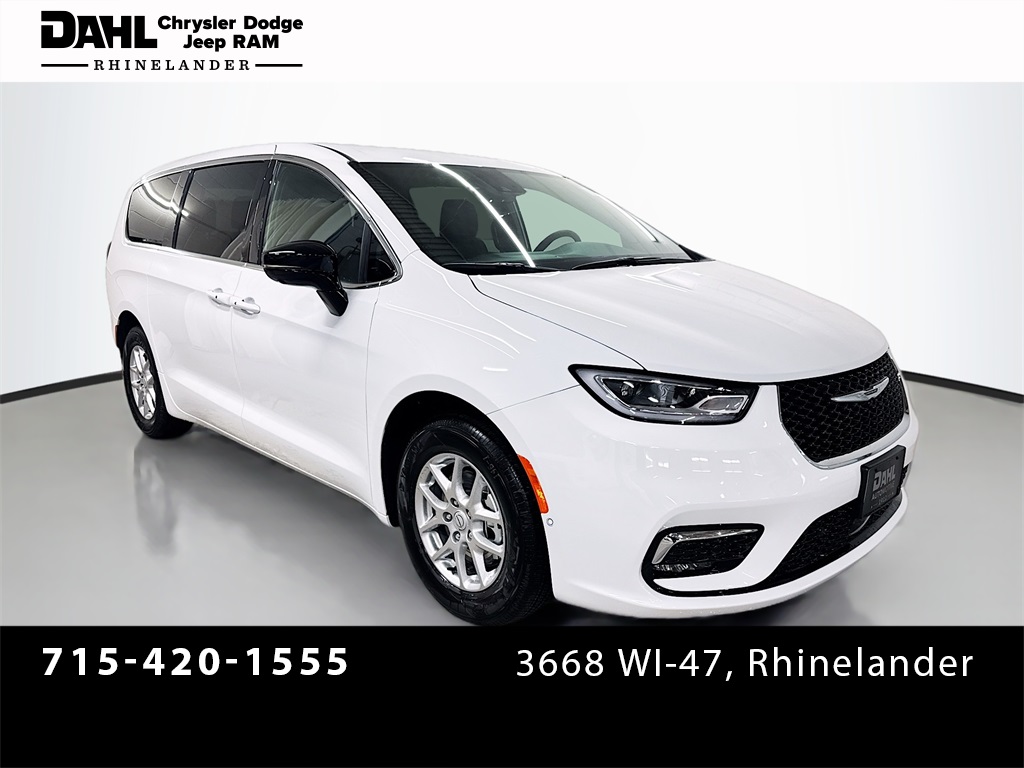 2026 Chrysler Pacifica Select's photo