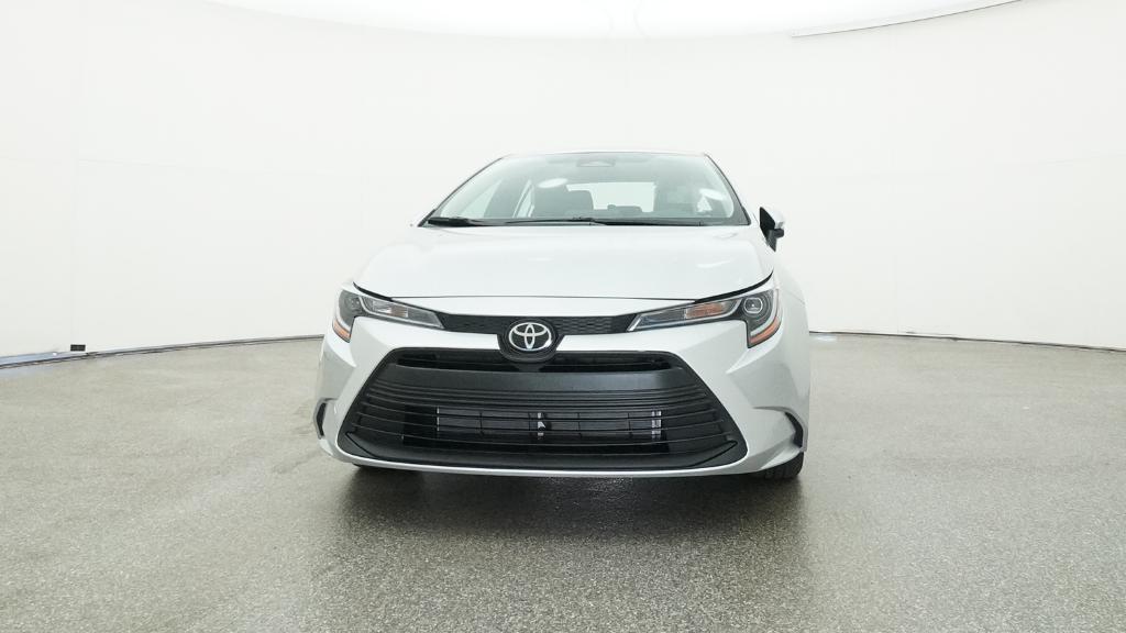 2025 Toyota Corolla LE photo 3
