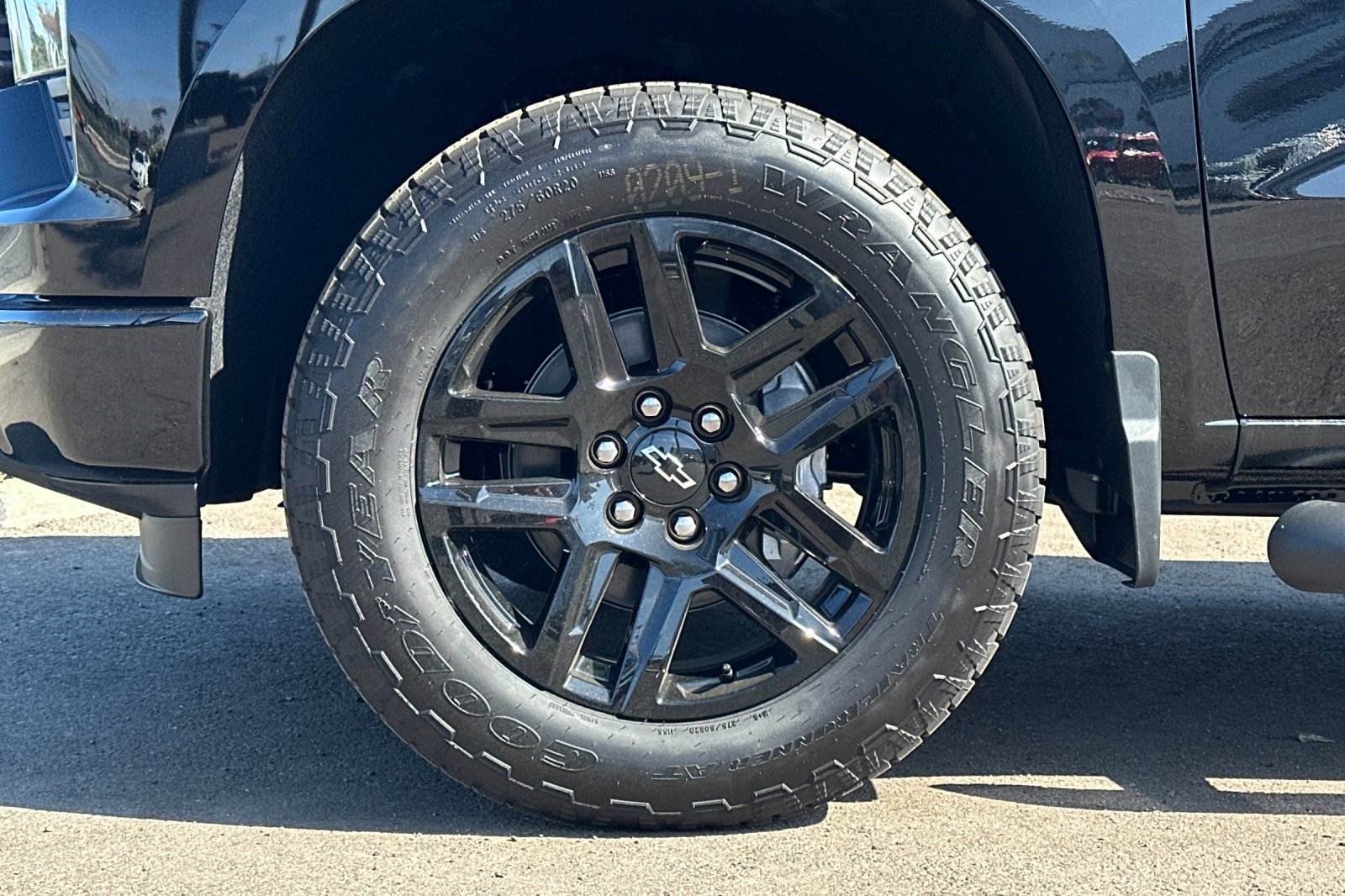 2025 Chevrolet Silverado 1500 Custom photo 22
