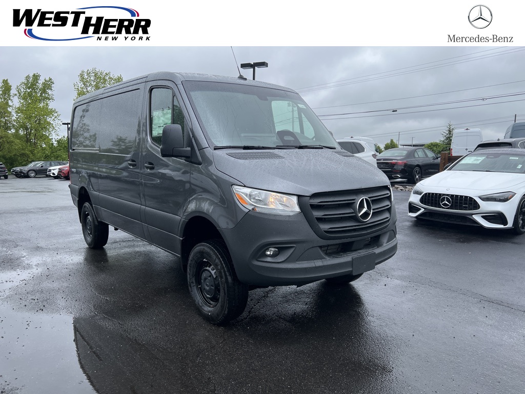2025 Mercedes-Benz Sprinter Cargo Van Base's photo