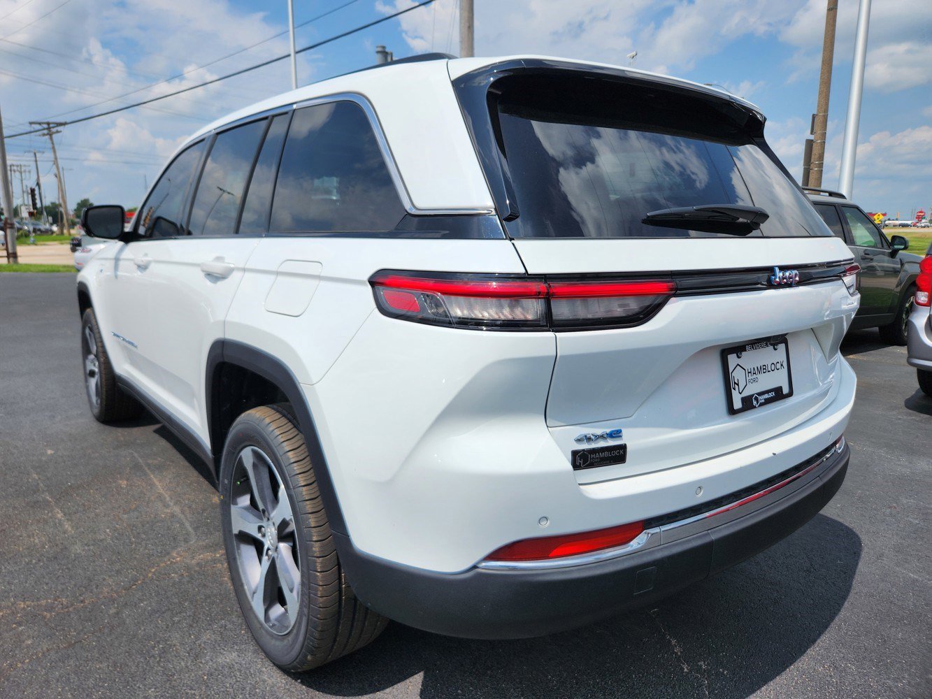 2023 Jeep Cherokee Base photo 42