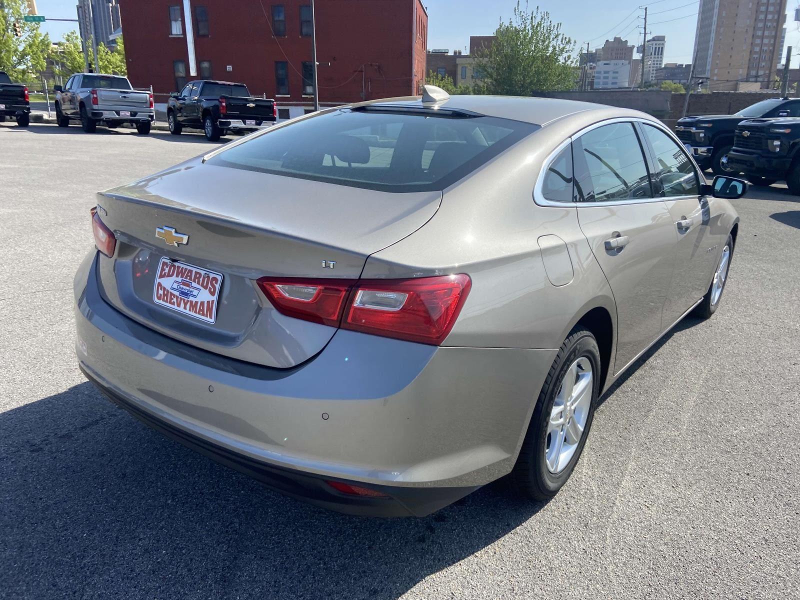 2024 Chevrolet Malibu 1LT photo 5