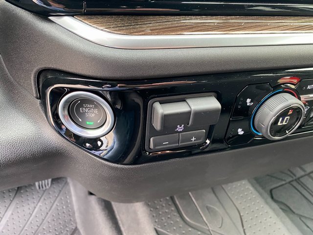 2025 Chevrolet Silverado 1500 LT photo 22