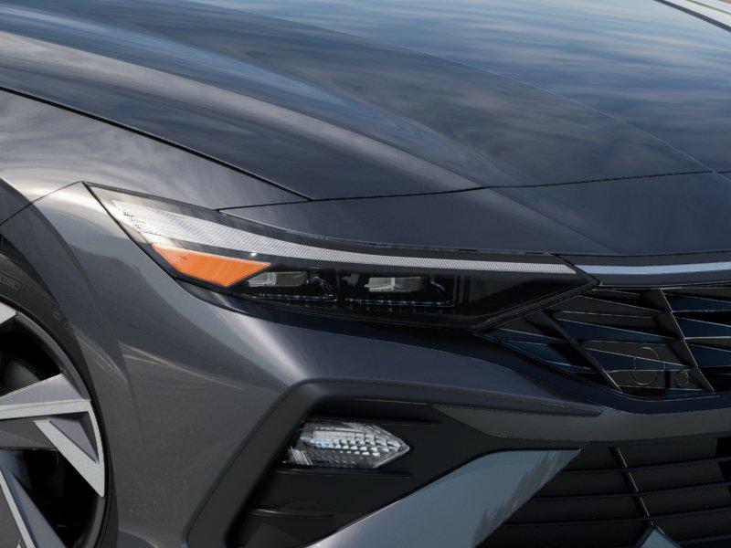 2025 Hyundai Elantra SEL Sport photo 8