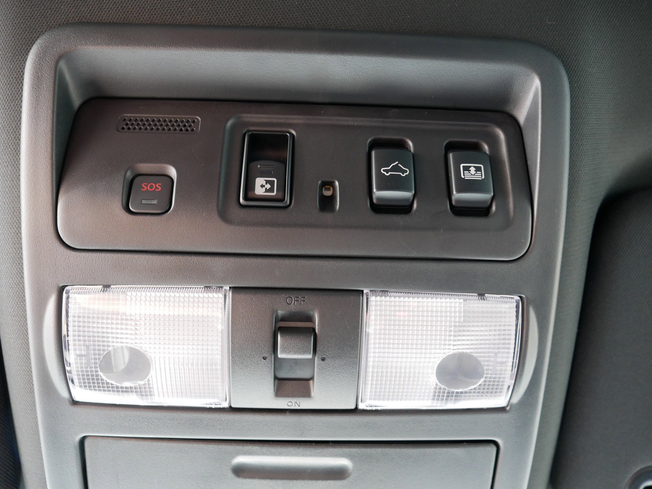2021 Nissan Titan PRO-4X photo 33