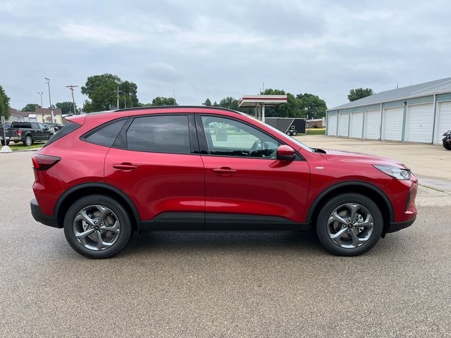 2025 Ford Escape Hybrid ST-Line Select photo 5