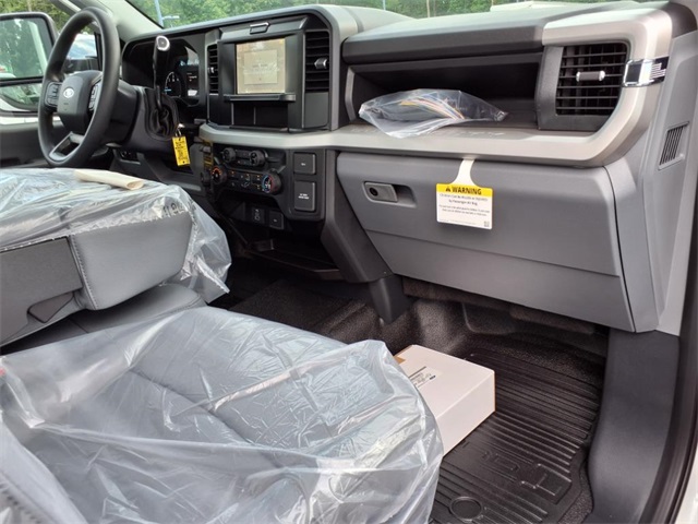 2025 Ford F-350 XL photo 8