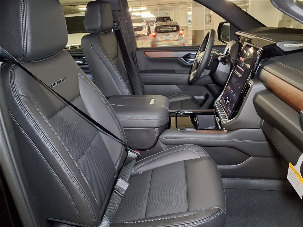 2026 Gmc Yukon Denali photo 4