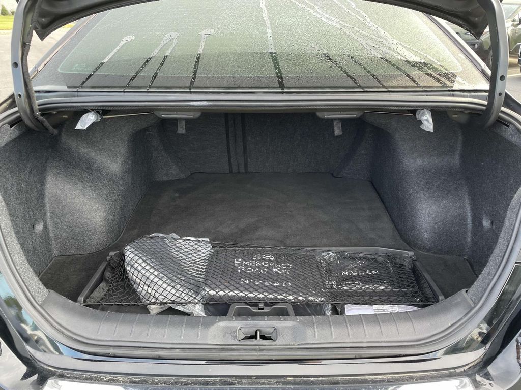 2023 Nissan Altima 2.5 SR photo 30