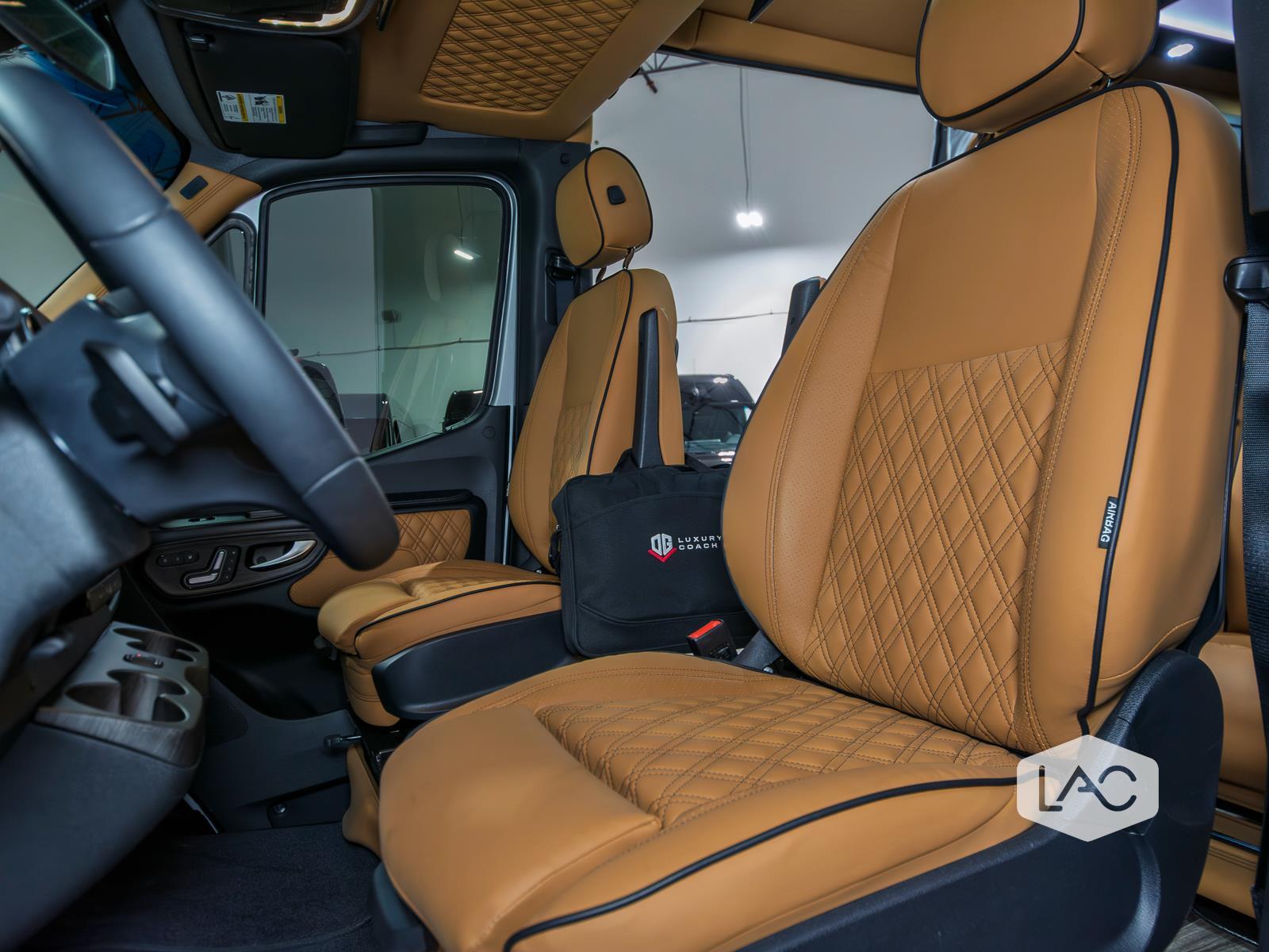 2023 Mercedes Benz Sprinter 3500 photo 13