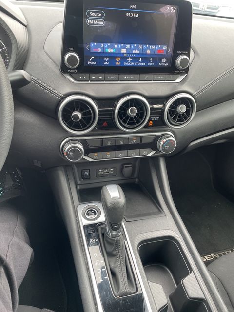 2024 Nissan Sentra SV photo 8