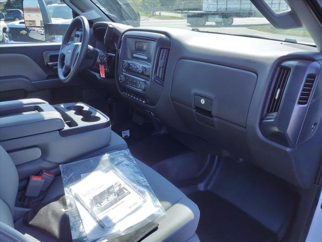 2024 Chevrolet Silverado 5500HD Work Truck photo 12