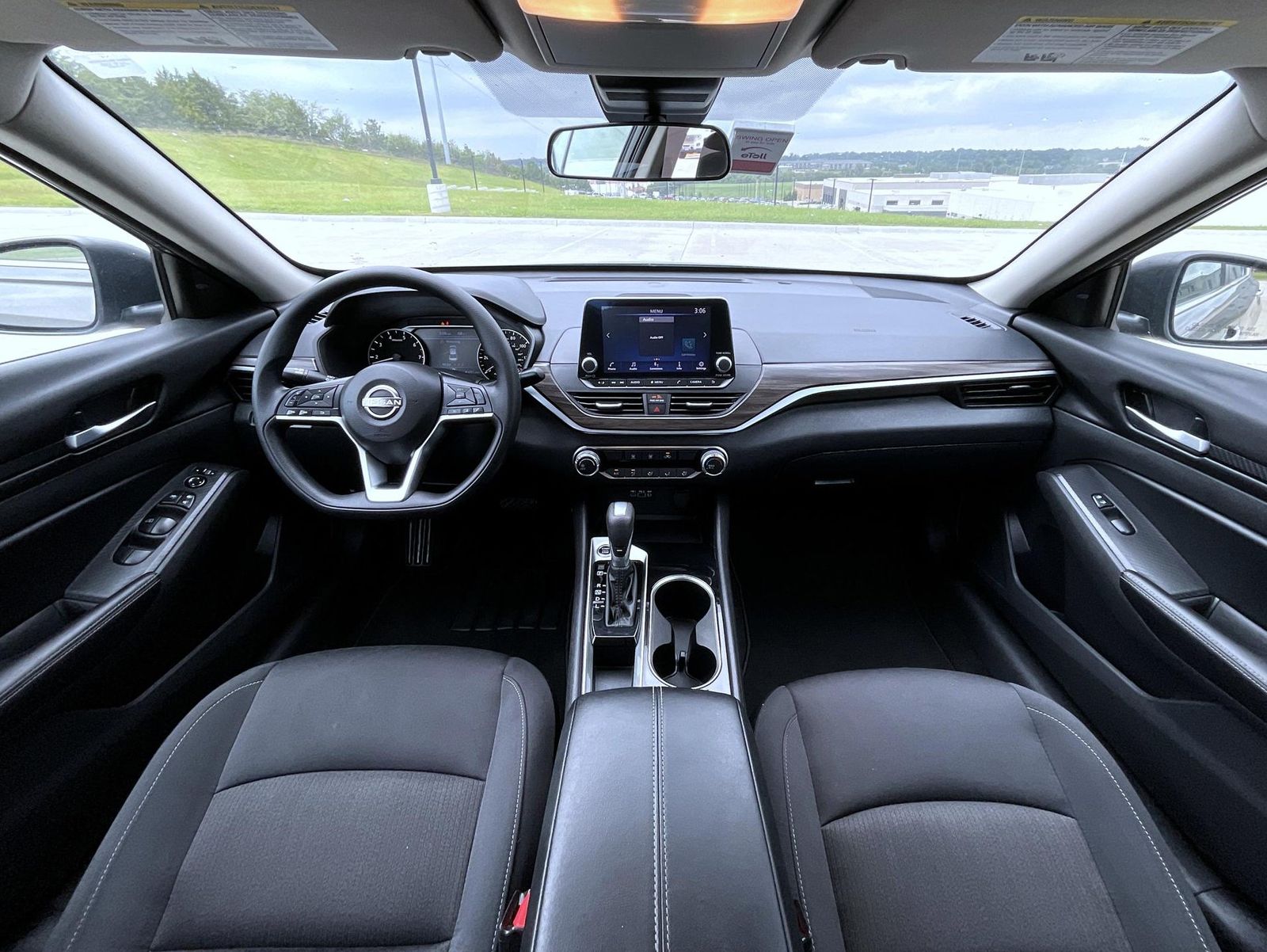 2024 Nissan Altima 2.5 SV photo 15