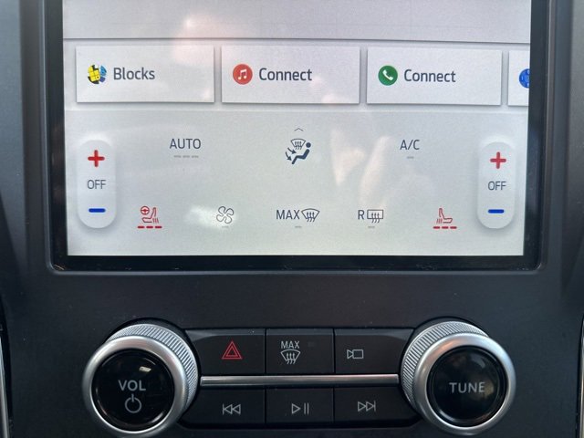2022 Ford Edge Titanium photo 36